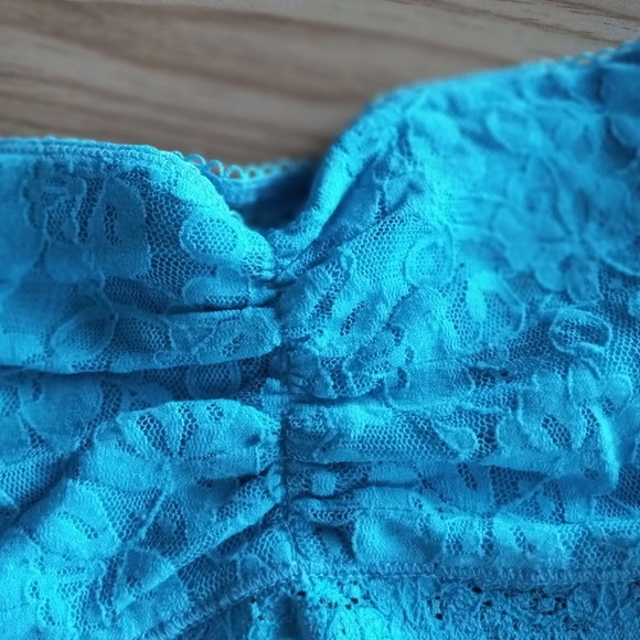 Hollister Bandeaus - Picture 6 of 7